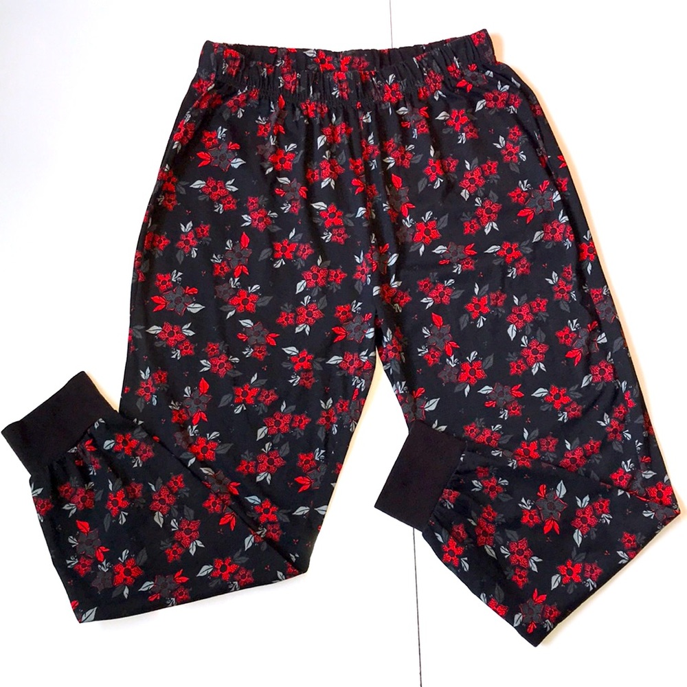 VANILLA UNDERGROUND Pajama Bottoms Black with Red Flowers WOMEN'S SIZE LARGE